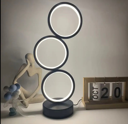 Lampe LED 3 Anneaux : Design Moderne & Ambiance Personnalisable
